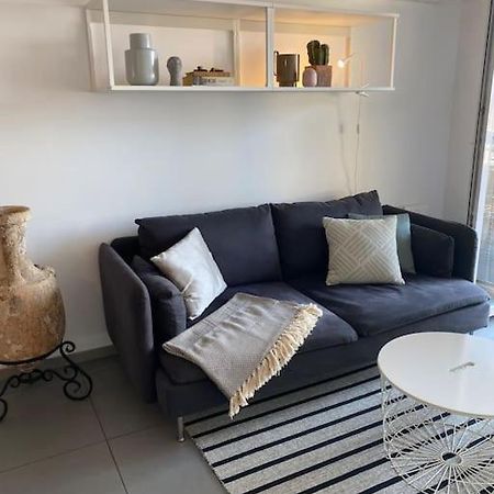Ebli Seaview Apartment Пула Екстериор снимка