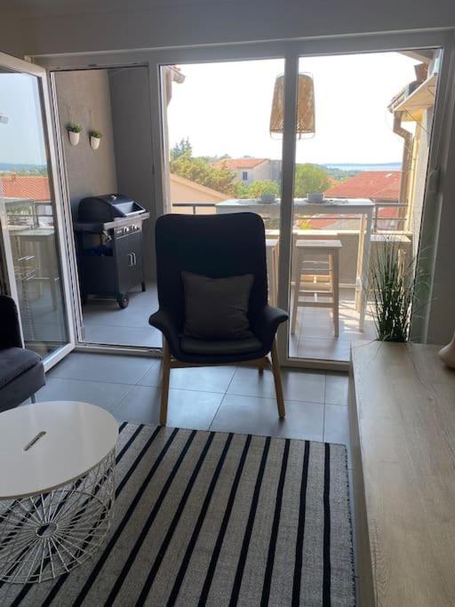 Ebli Seaview Apartment Пула Екстериор снимка