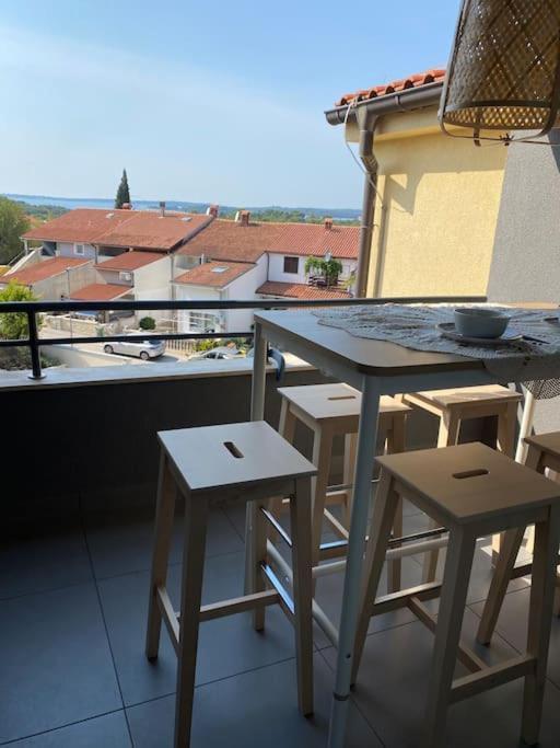 Ebli Seaview Apartment Пула Екстериор снимка