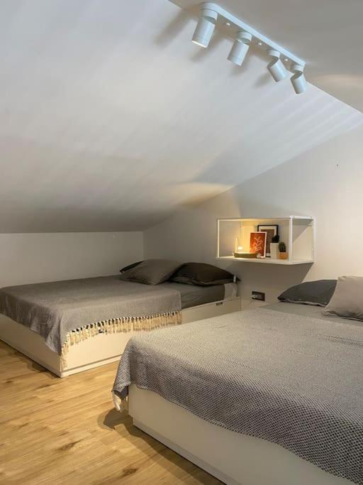 Ebli Seaview Apartment Пула Екстериор снимка