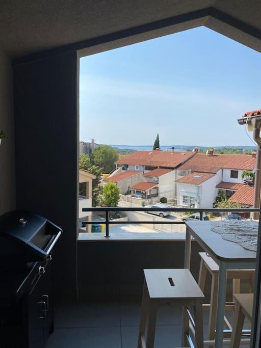 Ebli Seaview Apartment Пула Екстериор снимка