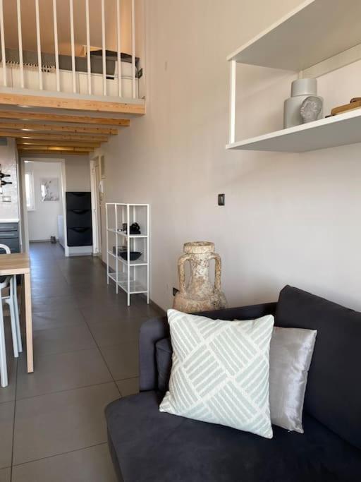 Ebli Seaview Apartment Пула Екстериор снимка