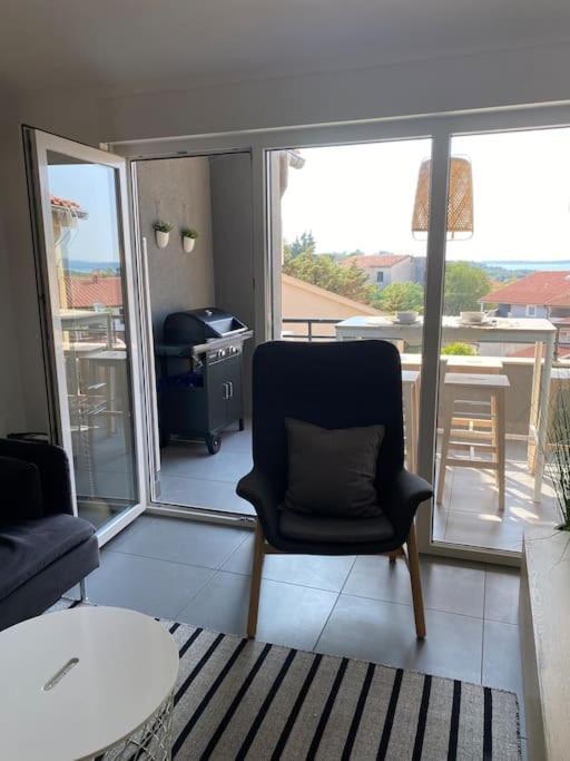 Ebli Seaview Apartment Пула Екстериор снимка